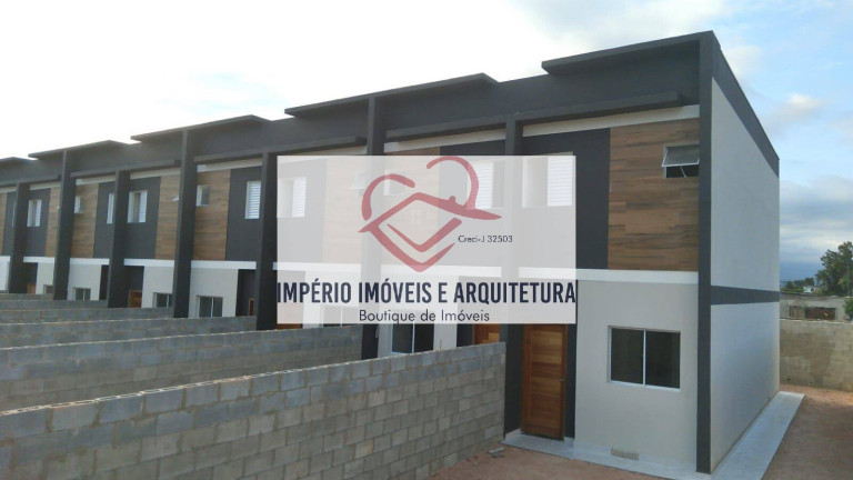 Casa com 2 Quartos à Venda,  em Parque Balneário Maria Helena - Caraguatatuba