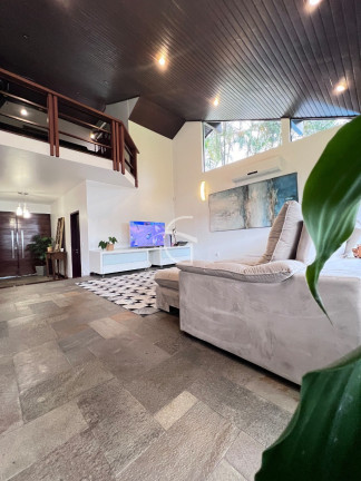Imagem Casa com 4 Quartos à Venda, em Glória - Joinville Imagem Casa com 4 Quartos à Venda, em Glória - Joinville