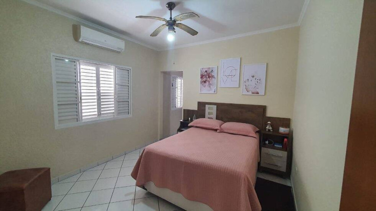 Imagem Casa com 3 Quartos à Venda, 275 m² em Jardim Ismênia - São José Dos Campos