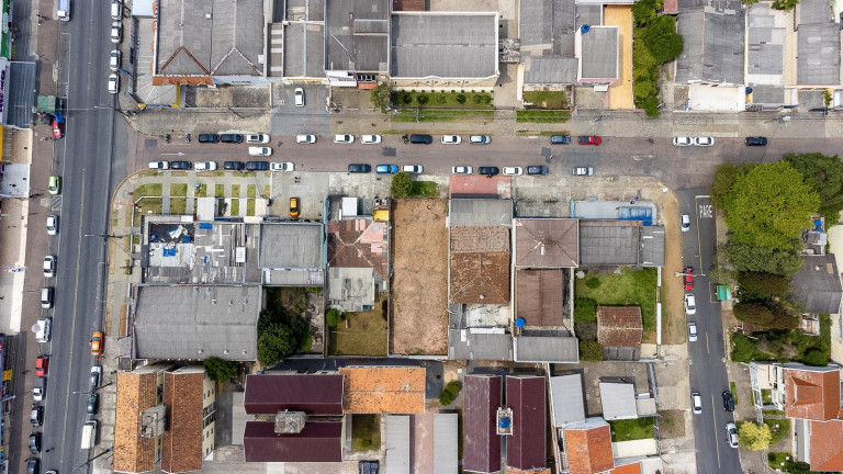 Imagem Terreno à Venda, 372 m² em Sítio Cercado - Curitiba