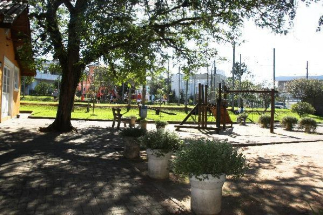 Imagem Terreno à Venda, 326 m² em Aberta Dos Morros - Porto Alegre Imagem Terreno à Venda, 326 m² em Aberta Dos Morros - Porto Alegre