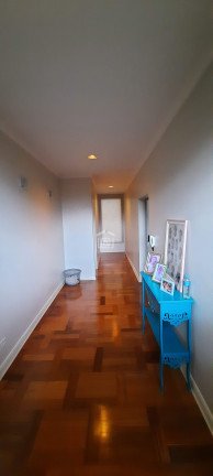 Imagem Casa com 3 Quartos à Venda, 365 m² em Bortolan - Poços De Caldas