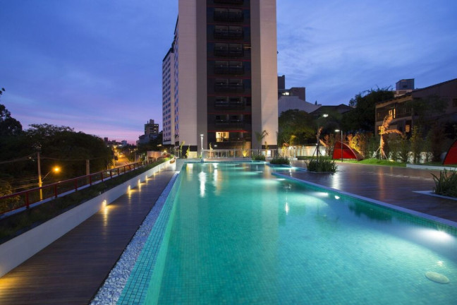 Imagem Apartamento com 1 Quarto à Venda, 68 m² em Petrópolis - Porto Alegre