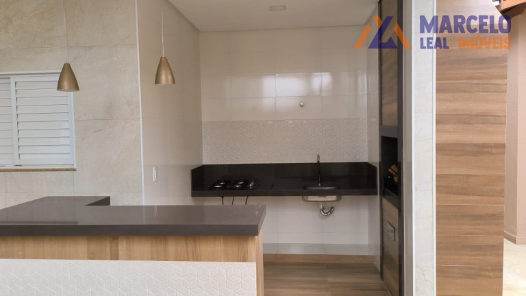 Imagem Casa com 3 Quartos à Venda, 247 m² em Candeias - Vitória Da Conquista Imagem Casa com 3 Quartos à Venda, 247 m² em Candeias - Vitória Da Conquista