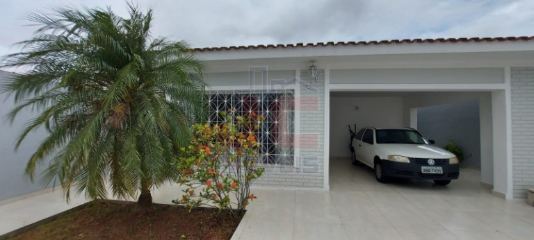 Imagem Casa com 3 Quartos à Venda,  em Marilia - Ribeirão Preto