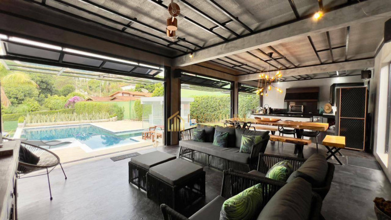 Imagem Casa com 7 Quartos à Venda, 400 m² em Pouso Alegre - Santa Isabel Imagem Casa com 7 Quartos à Venda, 400 m² em Pouso Alegre - Santa Isabel