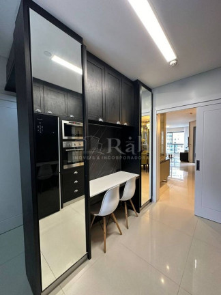Imagem Apartamento com 4 Quartos à Venda, 182 m² em Centro - Balneário Camboriú Imagem Apartamento com 4 Quartos à Venda, 182 m² em Centro - Balneário Camboriú