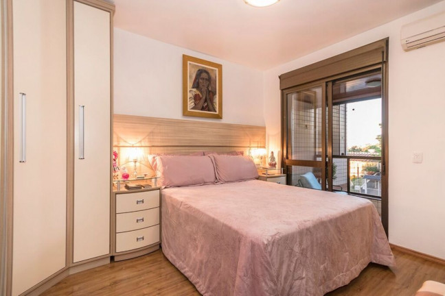 Imagem Imóvel com 3 Quartos à Venda, 122 m² em Santa Tereza - Porto Alegre Imagem Imóvel com 3 Quartos à Venda, 122 m² em Santa Tereza - Porto Alegre