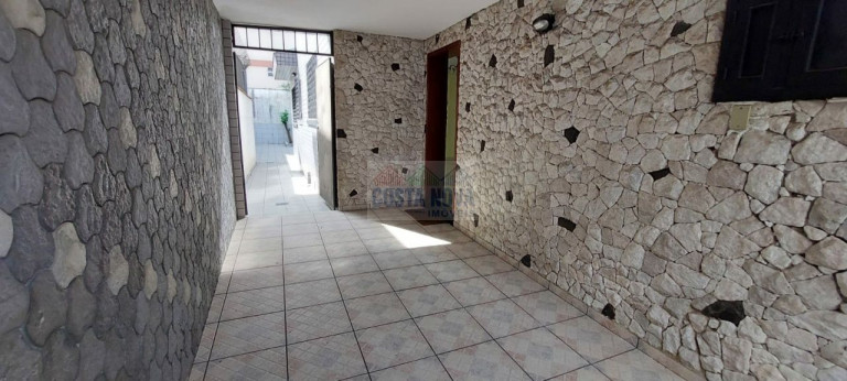 Imagem Casa com 3 Quartos à Venda, 330 m² em Gonzaga - Santos Imagem Casa com 3 Quartos à Venda, 330 m² em Gonzaga - Santos