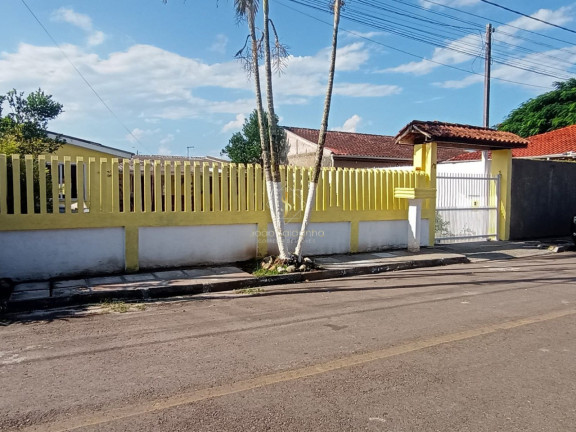 Casa com 4 Quartos à Venda,  em Carvoeiro - Guaratuba