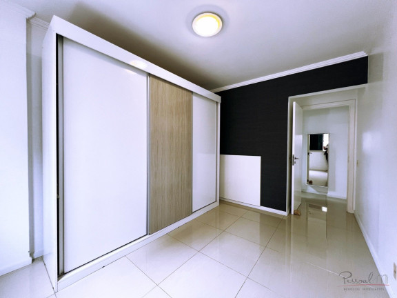 Imagem Apartamento com 3 Quartos à Venda, 121 m² em Centro - Florianópolis Imagem Apartamento com 3 Quartos à Venda, 121 m² em Centro - Florianópolis