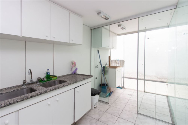 Imagem Casa com 1 Quarto à Venda, 200 m² em Moema - São Paulo Imagem Casa com 1 Quarto à Venda, 200 m² em Moema - São Paulo