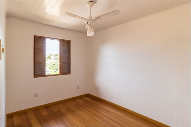 Imagem Casa com 5 Quartos à Venda, 150 m² em Partenon - Porto Alegre