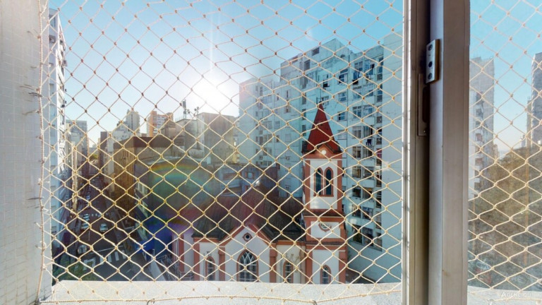 Imagem Imóvel com 1 Quarto à Venda, 43 m² em Centro Histórico - Porto Alegre Imagem Imóvel com 1 Quarto à Venda, 43 m² em Centro Histórico - Porto Alegre