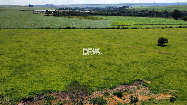 Imagem Imóvel com 16 Quartos à Venda, 4.400 m² em Planaltina - Brasília Imagem Imóvel com 16 Quartos à Venda, 4.400 m² em Planaltina - Brasília