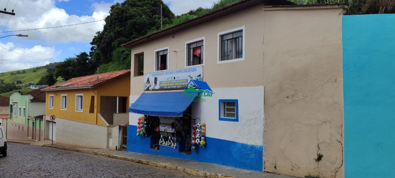 Sobrado com 3 Quartos à Venda, 220 m² em Centro - Aiuruoca