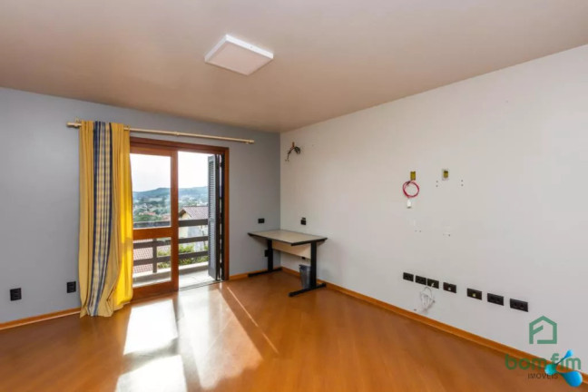 Imagem Casa com 4 Quartos à Venda, 390 m² em Ipanema - Porto Alegre Imagem Casa com 4 Quartos à Venda, 390 m² em Ipanema - Porto Alegre