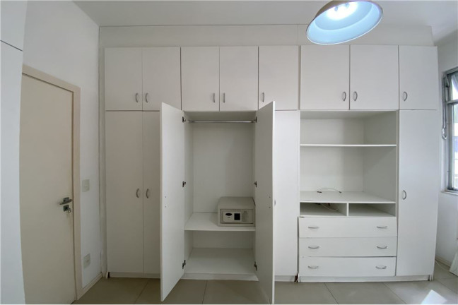 Imagem Apartamento com 3 Quartos à Venda, 107 m² em Copacabana - Rio De Janeiro Imagem Apartamento com 3 Quartos à Venda, 107 m² em Copacabana - Rio De Janeiro