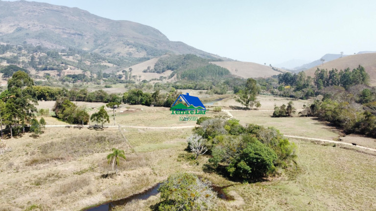 Imóvel com 4 Quartos à Venda, 12.000 m² em Zona Rural - Aiuruoca