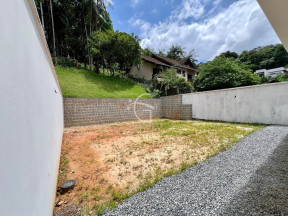 Imagem Sobrado com 3 Quartos à Venda, 346 m² em América - Joinville