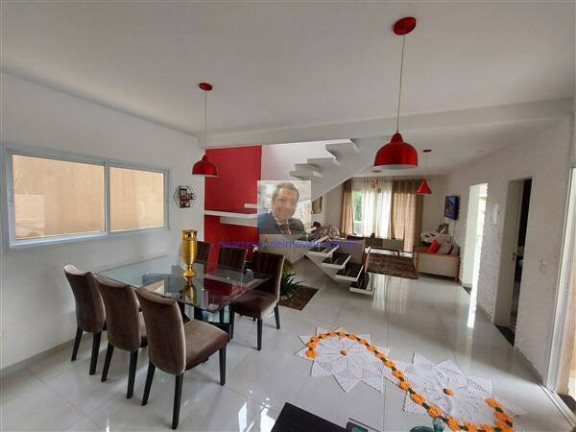 Imagem Casa com 3 Quartos à Venda, 212 m² em Jardim Atalaia - Cotia Imagem Casa com 3 Quartos à Venda, 212 m² em Jardim Atalaia - Cotia