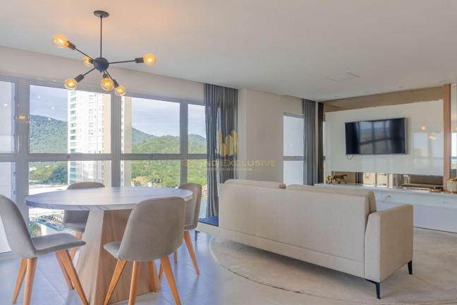 Imagem Apartamento com 3 Quartos à Venda, 180 m² em Centro - Balneário Camboriú Imagem Apartamento com 3 Quartos à Venda, 180 m² em Centro - Balneário Camboriú