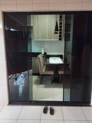 Imagem Casa com 3 Quartos à Venda, 192 m² em Jardim Dona Pina - Arapongas Imagem Casa com 3 Quartos à Venda, 192 m² em Jardim Dona Pina - Arapongas