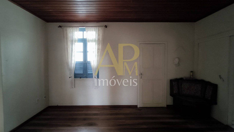 Imagem Casa com 4 Quartos à Venda, 290 m² em Centro - São José