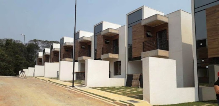 Casa com 3 Quartos à Venda, 97 m² em Parque Dos Caetes - Embu Das Artes
