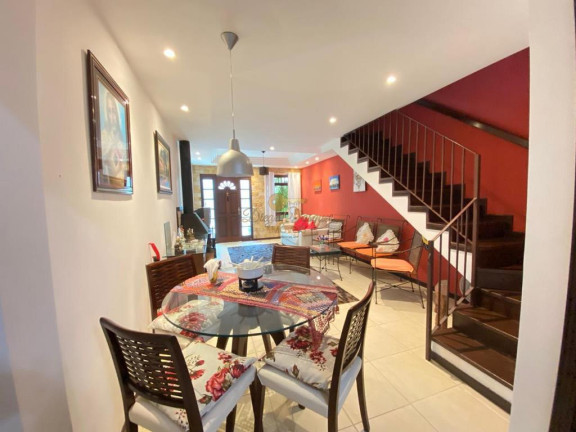 Imagem Casa com 3 Quartos à Venda, 125 m² em Quebra Frascos - Teresópolis Imagem Casa com 3 Quartos à Venda, 125 m² em Quebra Frascos - Teresópolis