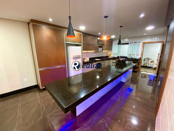 Imagem Casa com 4 Quartos à Venda, 200 m² em Village Do Sol - Guarapari