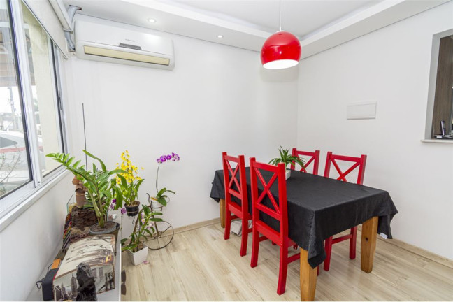 Imagem Casa com 3 Quartos à Venda, em Igara - Canoas Imagem Casa com 3 Quartos à Venda, em Igara - Canoas