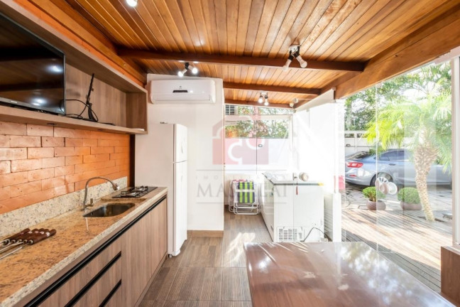 Imagem Casa com 3 Quartos à Venda, 70 m² em Agronomia - Porto Alegre
