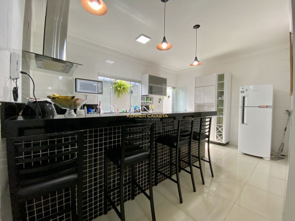 Imagem Casa com 3 Quartos à Venda, 220 m² em Belvedere - Patos De Minas