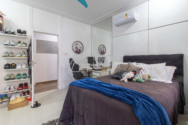 Imagem Casa com 6 Quartos à Venda, 600 m² em Ilha Porchat - São Vicente Imagem Casa com 6 Quartos à Venda, 600 m² em Ilha Porchat - São Vicente