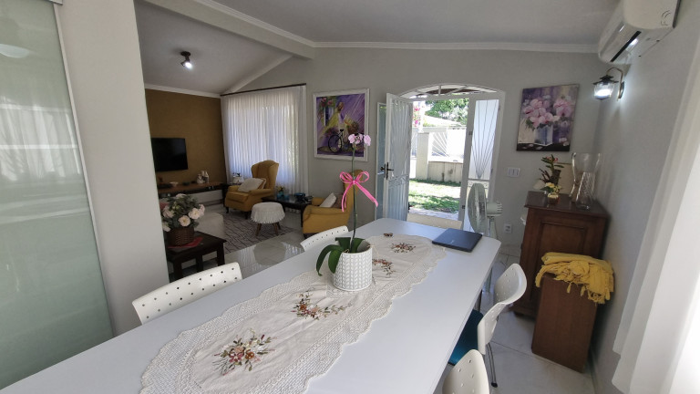 Imagem Casa com 3 Quartos à Venda, 161 m² em Vila Helena - Atibaia Imagem Casa com 3 Quartos à Venda, 161 m² em Vila Helena - Atibaia