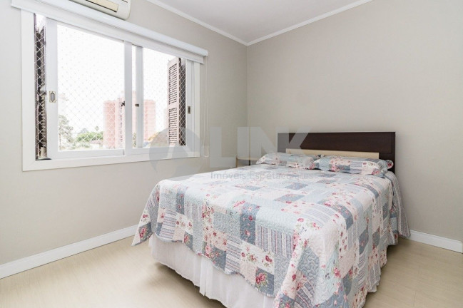 Imagem Imóvel com 3 Quartos à Venda, 211 m² em Jardim Lindóia - Porto Alegre