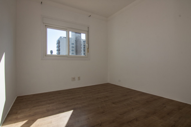 Imagem Imóvel com 3 Quartos à Venda, 123 m² em Petrópolis - Porto Alegre Imagem Imóvel com 3 Quartos à Venda, 123 m² em Petrópolis - Porto Alegre
