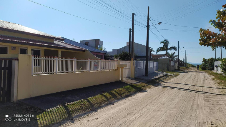 Imagem Casa com 4 Quartos à Venda, 360 m² em Balneário Cambiju - Itapoá