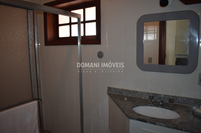 Imagem Casa com 4 Quartos à Venda, 205 m² em Região Do Alto Do Capivari - Campos Do Jordão