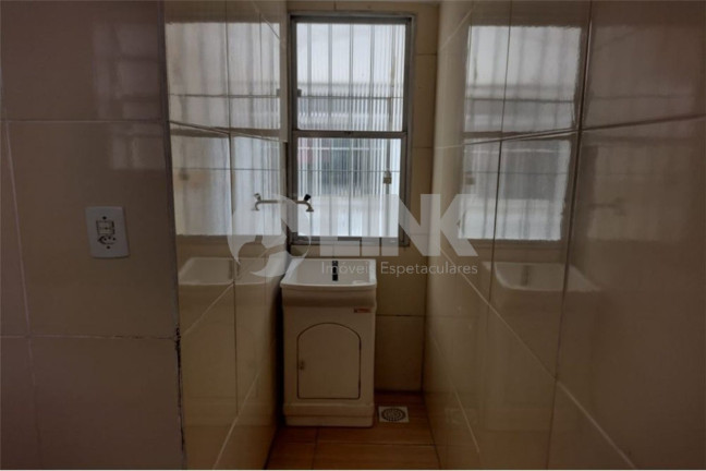 Imagem Apartamento com 1 Quarto à Venda, 26 m² em Santo Antônio - Porto Alegre Imagem Apartamento com 1 Quarto à Venda, 26 m² em Santo Antônio - Porto Alegre