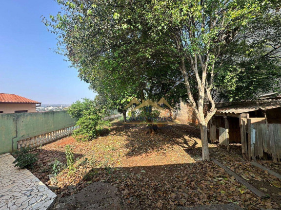 Imagem Casa com 3 Quartos à Venda, 137 m² em Centro - Tatuí