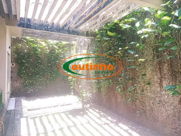Imagem Casa com 4 Quartos à Venda, 625 m² em Tijuca - Rio De Janeiro Imagem Casa com 4 Quartos à Venda, 625 m² em Tijuca - Rio De Janeiro