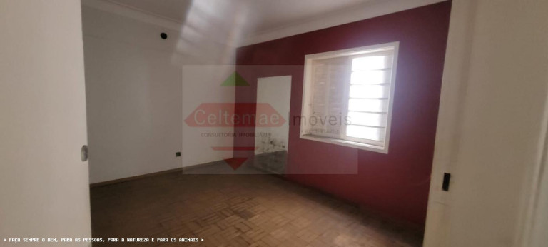 Imagem Casa com 6 Quartos à Venda, 205 m² em Centro - Taubaté Imagem Casa com 6 Quartos à Venda, 205 m² em Centro - Taubaté