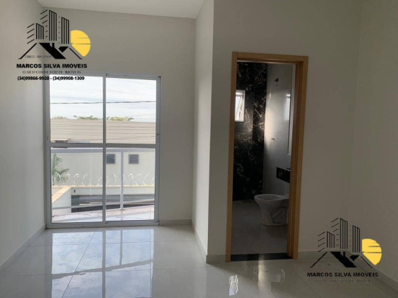 Casa com 3 Quartos à Venda, 83 m² em Laranjeiras - Uberlândia