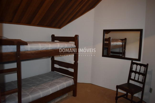 Imagem Casa com 4 Quartos à Venda, 205 m² em Região Do Alto Do Capivari - Campos Do Jordão