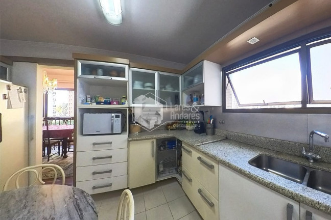 Imagem Apartamento com 3 Quartos à Venda, 195 m² em Moema - São Paulo Imagem Apartamento com 3 Quartos à Venda, 195 m² em Moema - São Paulo