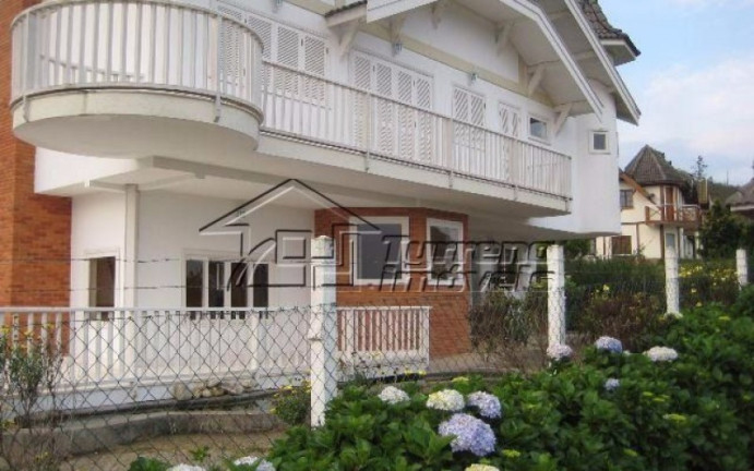 Casa com 4 Quartos à Venda, 330 m² em Vila Mantiqueira - Campos Do Jordão