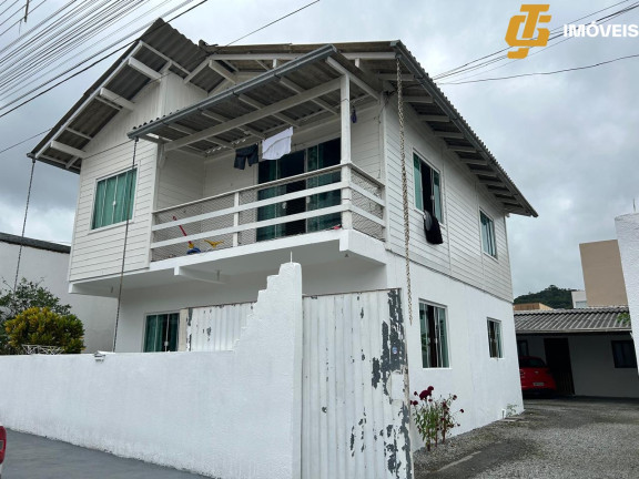 Casa com 2 Quartos à Venda,  em Conde Vila Verde - Camboriú