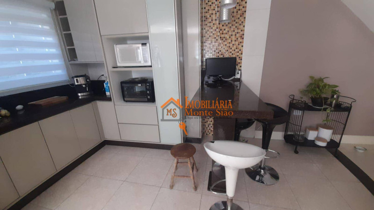 Imagem Sobrado com 3 Quartos à Venda, 380 m² em Jardim Santa Clara - Guarulhos Imagem Sobrado com 3 Quartos à Venda, 380 m² em Jardim Santa Clara - Guarulhos